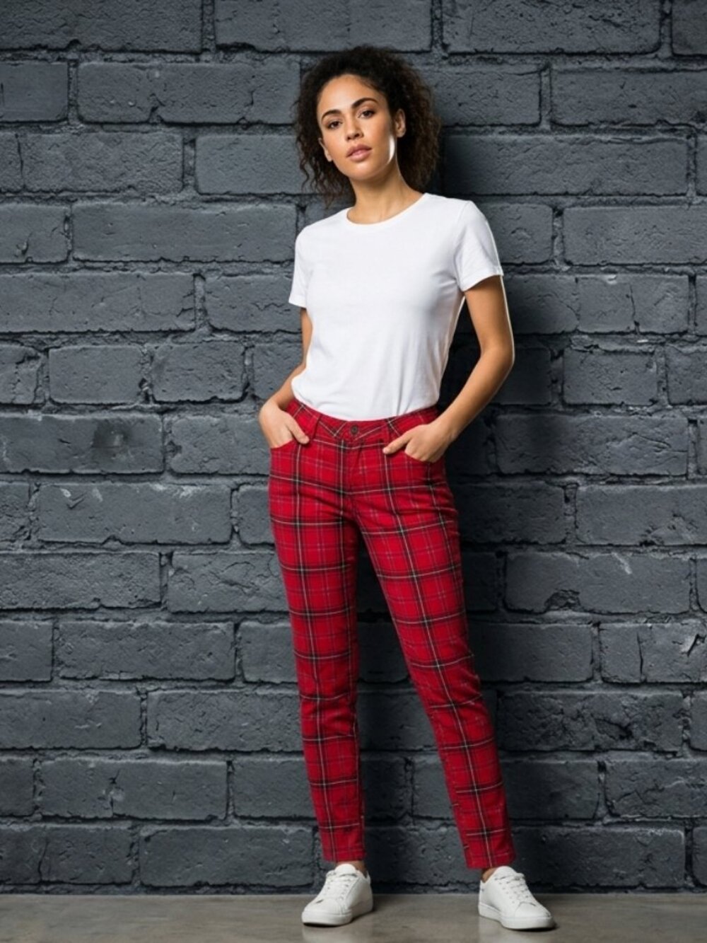 Arizona Jeans Co. Red Plaid Cropped Skinny Pants Mid Rise Stretch Juniors Size 3